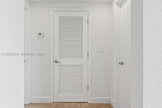 Building Photo - 401 69th St