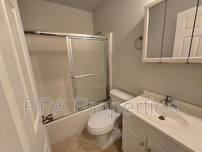 Building Photo - 7122 Ramblewood Dr
