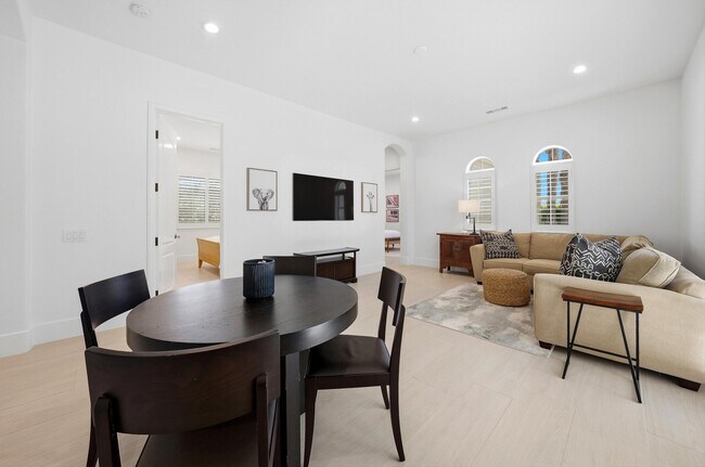 Building Photo - 51493 Marbella Ct