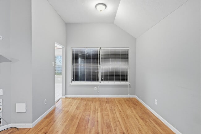 Building Photo - 3503 Riverside Dr
