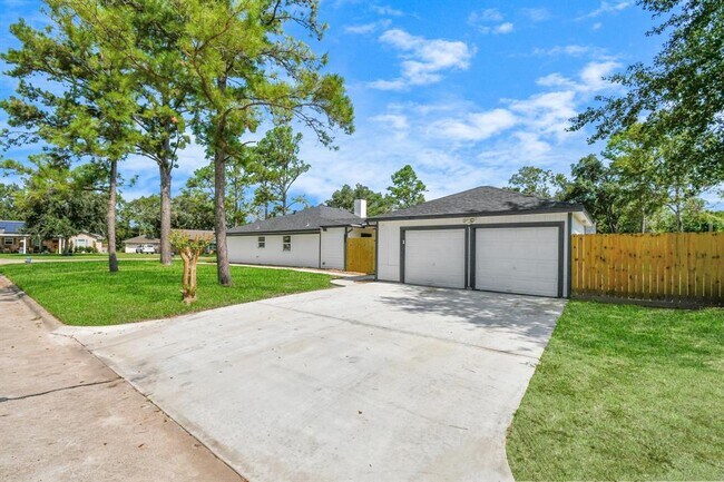 Building Photo - 136 Cherry Tree Ln