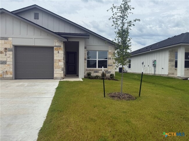 Primary Photo - 903 Switchgrass Dr