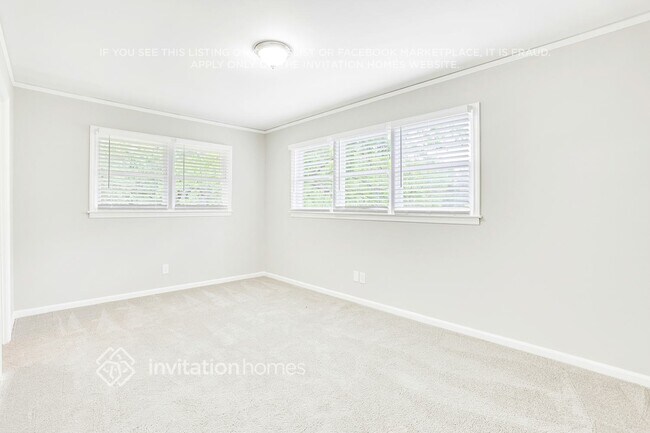 Building Photo - 2550 Greenwood Cir