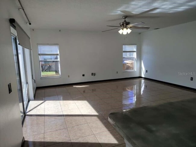 Building Photo - 4422 Evergreen Forest Loop