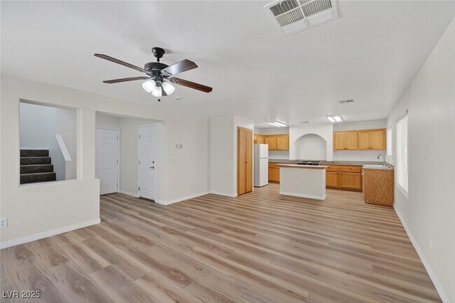 Building Photo - 7281 Larix Rd