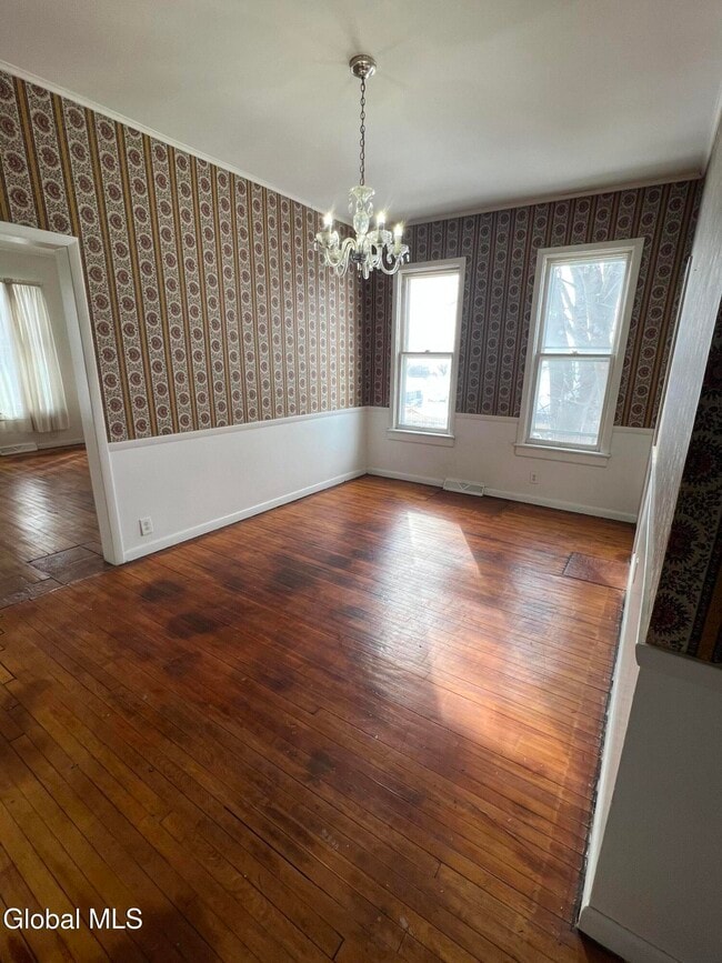 Building Photo - 214 Market St