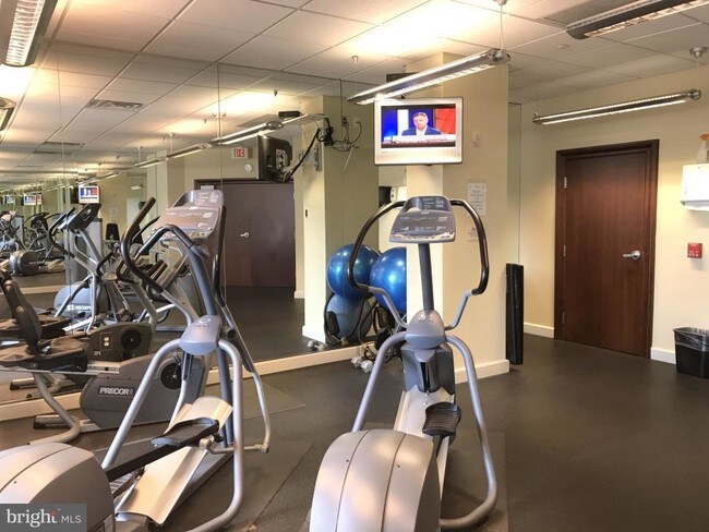 Building Photo - 11760 Sunrise Valley Dr