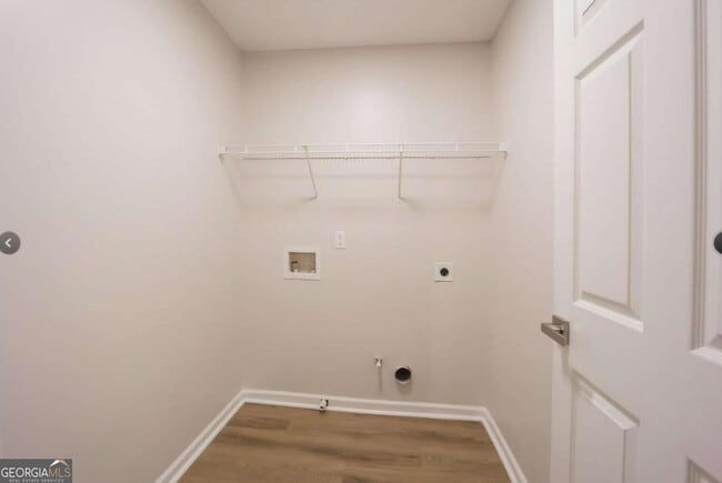 Building Photo - 833 Oakview Trce