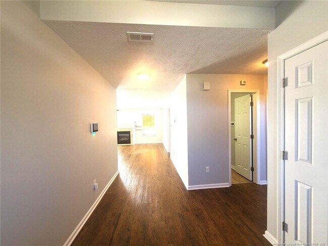 Building Photo - 5215 Woodpecker Dr