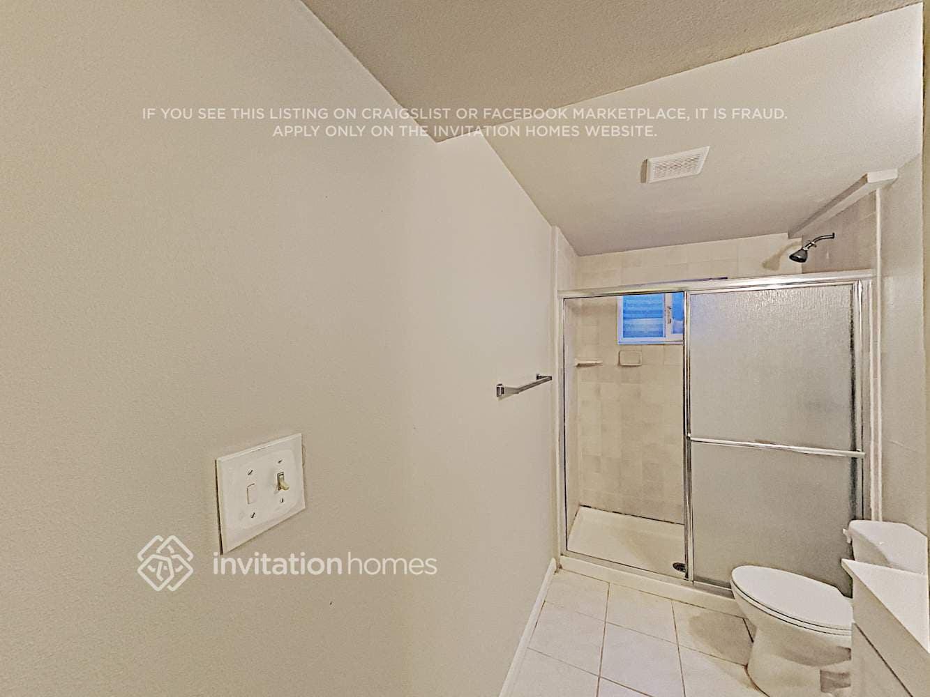 Building Photo - 1621 S Rifle St