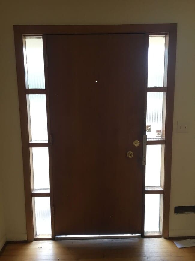 Building Photo - UNIVERSITY MID CENTURY