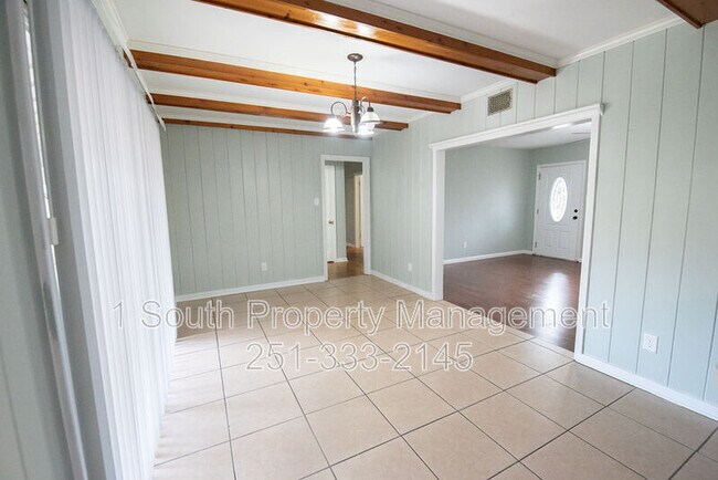 Building Photo - 4361 Montclair Cir E