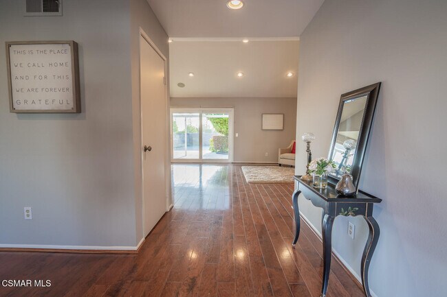 Building Photo - 3065 Starling Ave