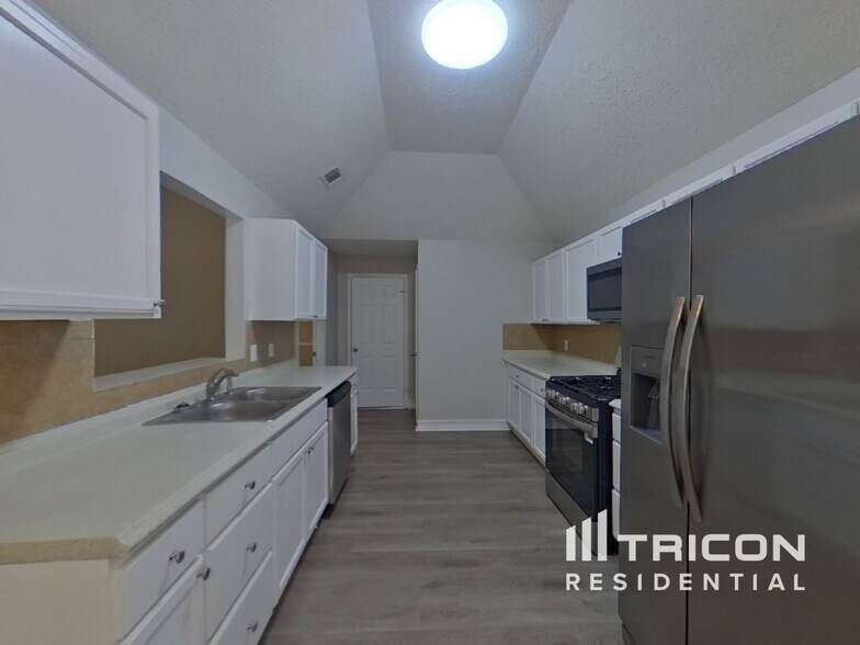 Building Photo - 301 Spivey Ridge Cir