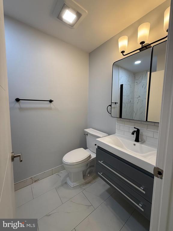 Building Photo - 46 Woodbine Ct