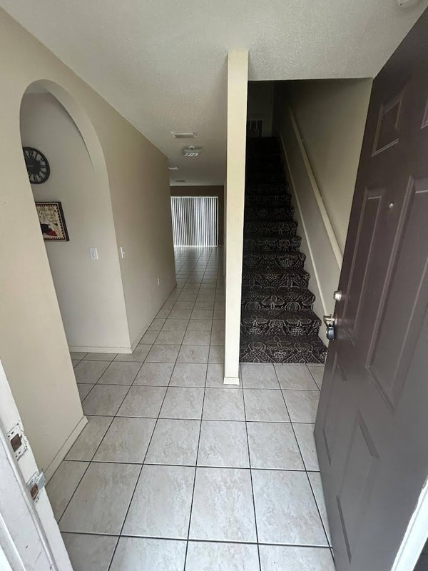 Building Photo - 271 Hart Ln