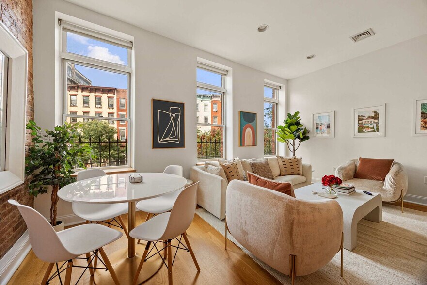 Building Photo - 140 Broadway-SI ID1627174P