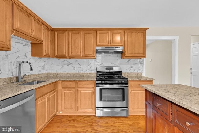 Building Photo - 7428 Fountain Head Dr