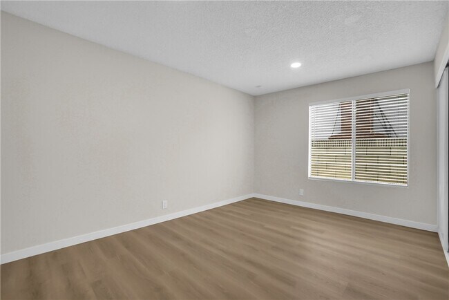 Building Photo - 1242 Sultan Cir
