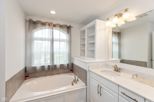 Building Photo - 2473 Commons Ct