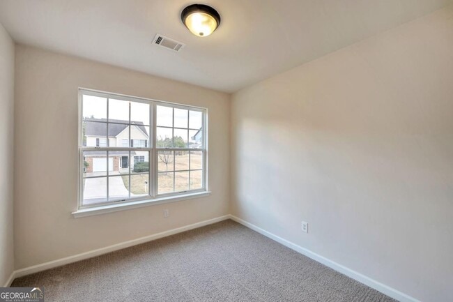 Building Photo - 6338 Hickory Ln Cir