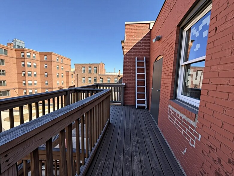 Building Photo - 11 Vancouver St