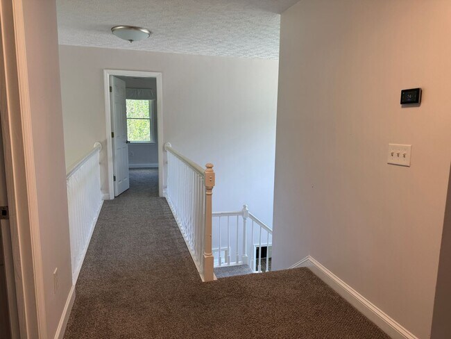 Building Photo - 116 Realini Dr