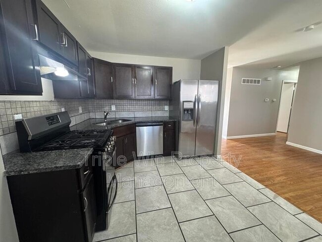 Building Photo - 775 Crabapple Ln