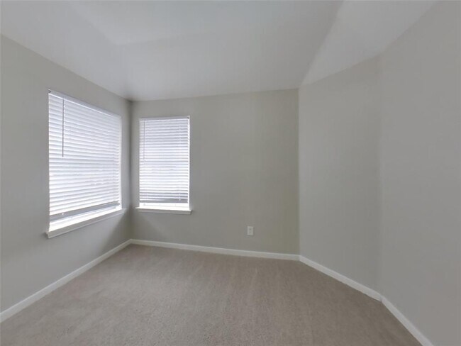 Building Photo - 7302 Emerald Glen Dr