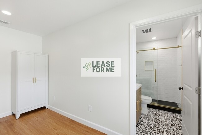 Building Photo - 5953 Guthrie Ave