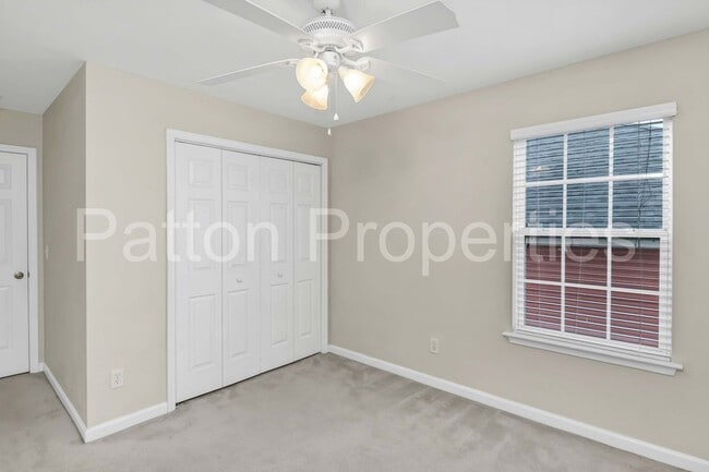 Building Photo - Rosewood Hills Home