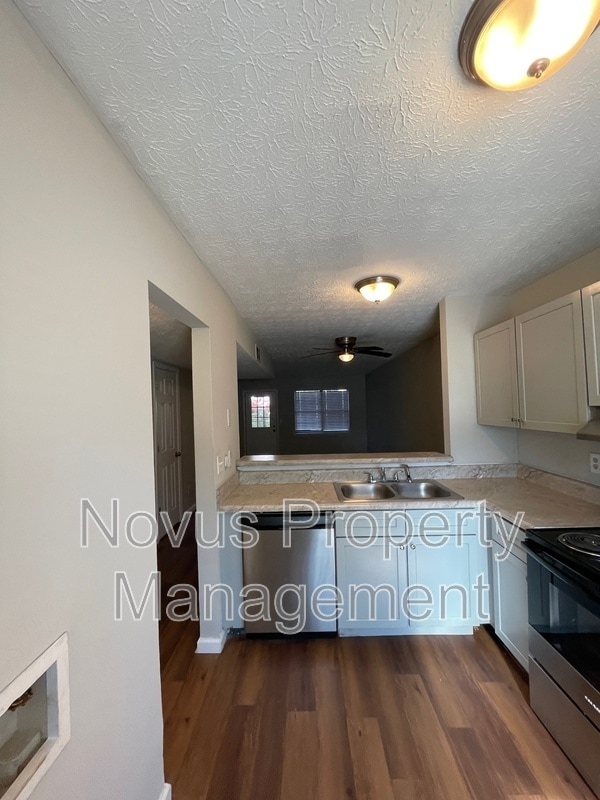 Building Photo - 711 South St