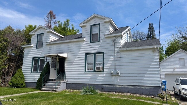 Building Photo - 63 Wellington Ave