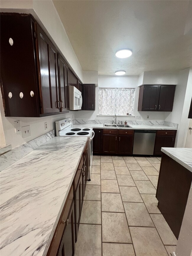 Building Photo - 21215 Verdecove Ln