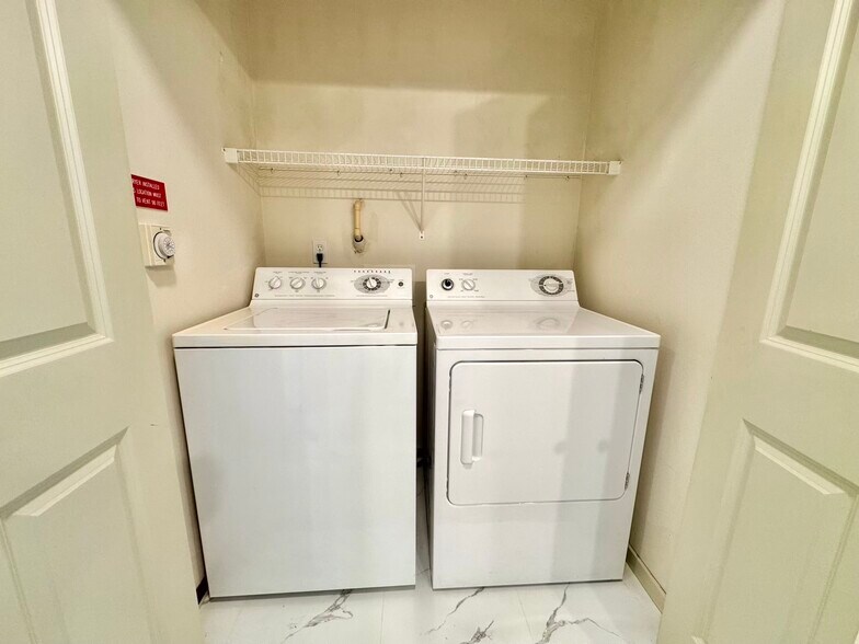 Building Photo - 111 108th Ave NE