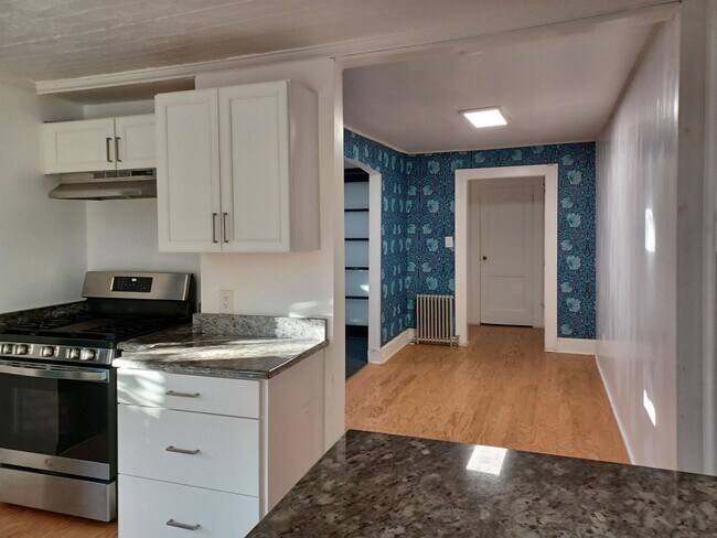 Primary Photo - 48 ST PAULS Ave