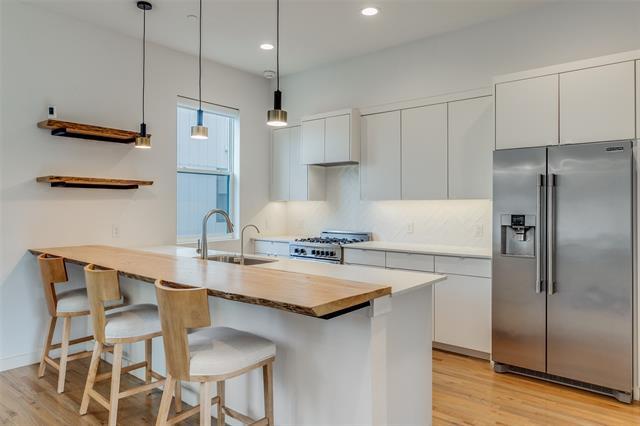 Building Photo - 2630 Calvin St