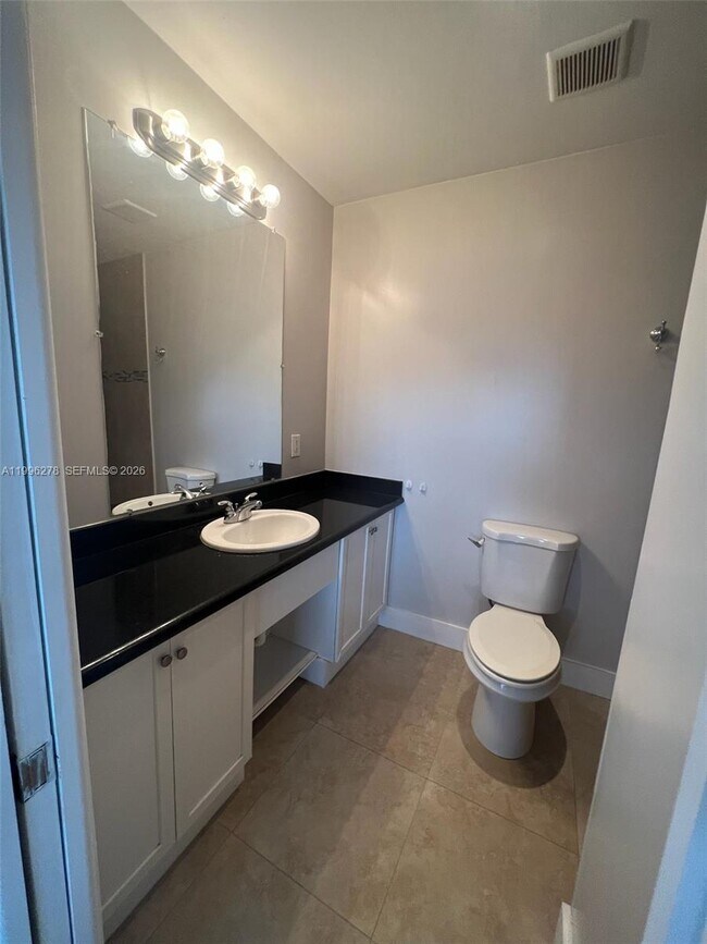 Building Photo - 3951 SW 59th Ave