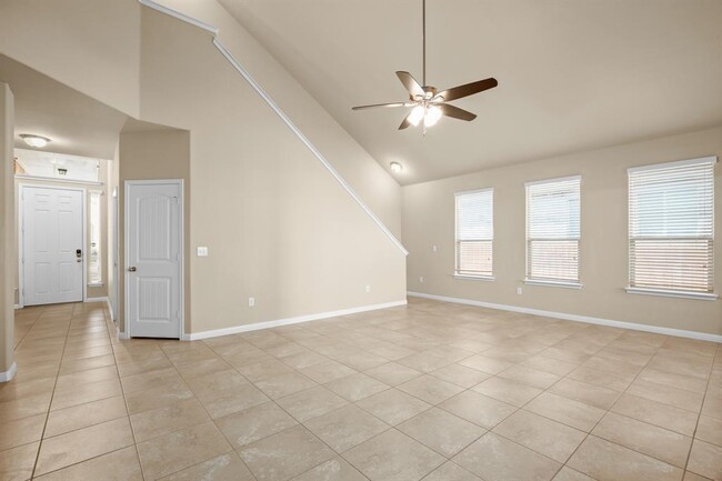 Building Photo - 16440 Pienza Dr