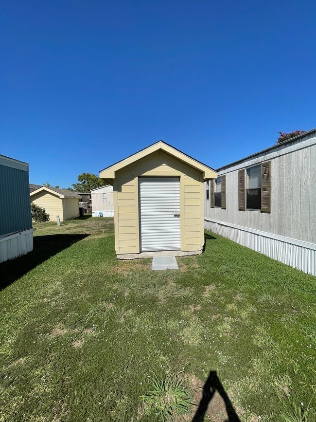 Building Photo - 3049 Pheasant Glen Dr