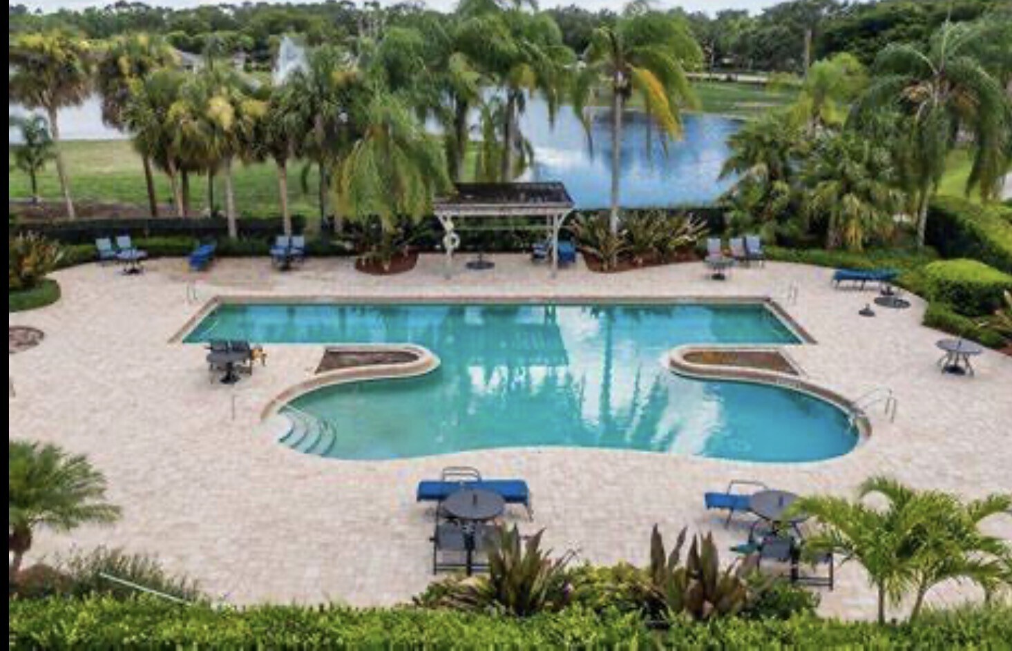 Building Photo - 26630 Rosewood Pointe Dr