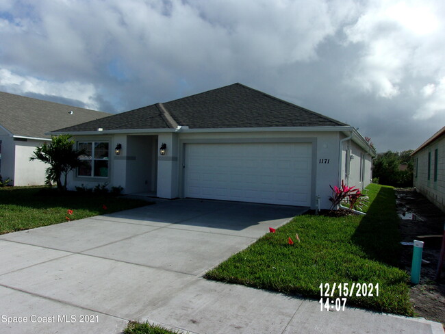 Building Photo - 1171 Dania Cir