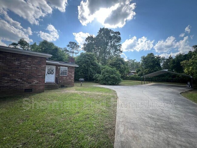 Building Photo - 922 Bluebird Rd