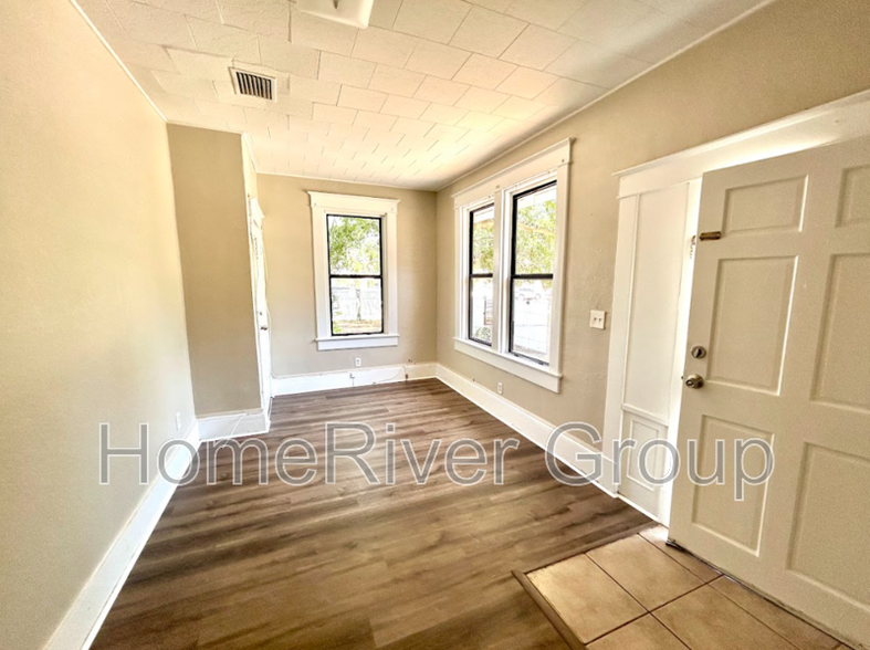 Primary Photo - 509 27th Ave S