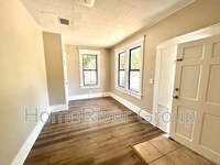 Building Photo - 509 27th Ave S