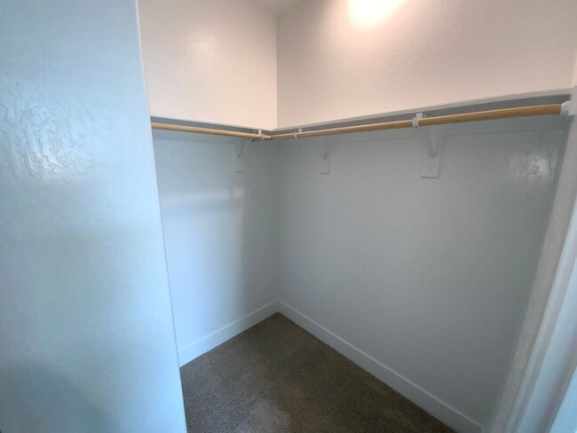 Building Photo - Gated Condo near Copper River