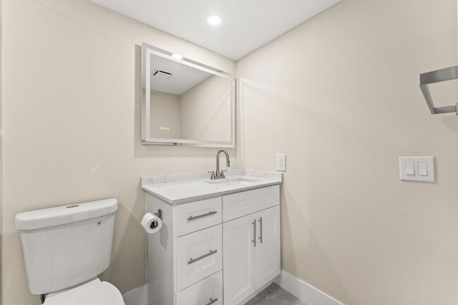 Building Photo - 14476 Amberly Ln