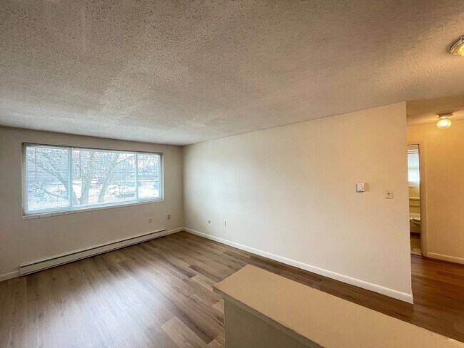 Building Photo - 183 Loudon Rd