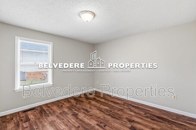 Building Photo - 112 S Raleigh St