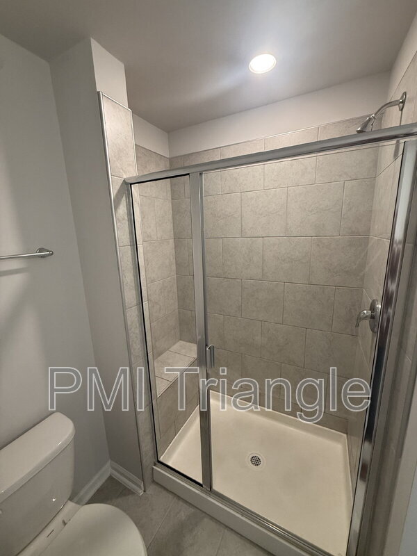 Building Photo - 716 Cormiche Ln